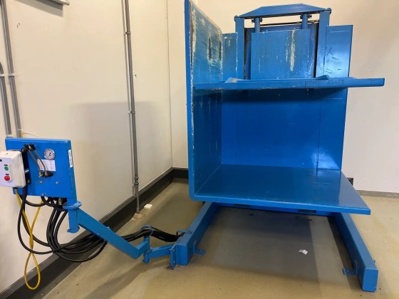 Premier FS1600 Pallet Inverter Pic 001